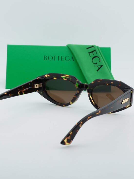 Bottega Veneta BV1031S 002 Oval Sunglasses - Havana / Brown main image 12